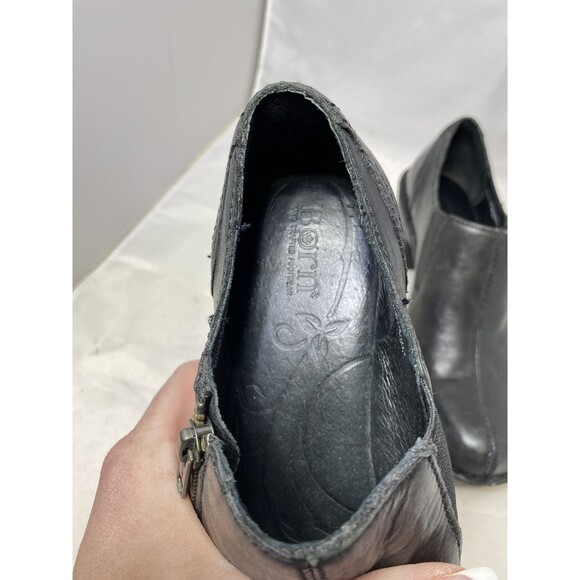 Women's BORN Black Leather Booties Mules Heels Clogs Zipper Sz 6 - Picture 9 of 10